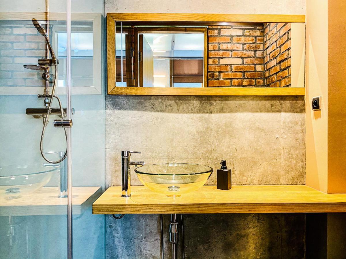 Zwierzyniecka Lofts With Patio, Cracow Heart Old Town Apartment Krakow