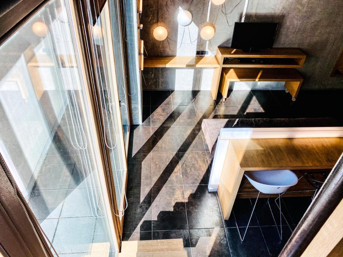Apartment Zwierzyniecka Lofts With Patio And Air Conditioning, Cracow City Heart Old Town *