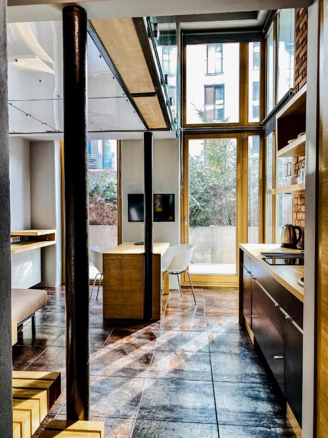 Zwierzyniecka Lofts With Patio, Cracow Heart Old Town Apartment *