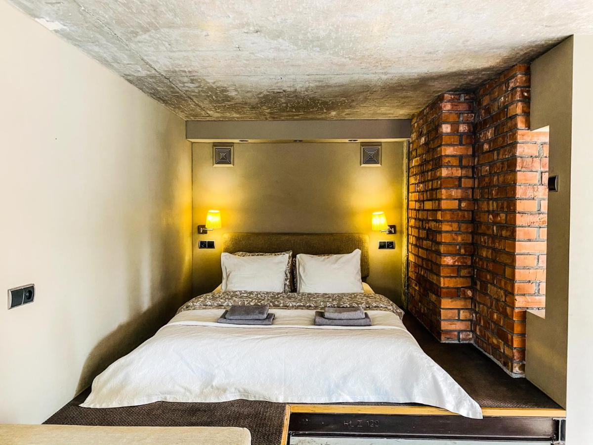 Zwierzyniecka Lofts With Patio And Air Conditioning, Cracow City Heart Old Town *